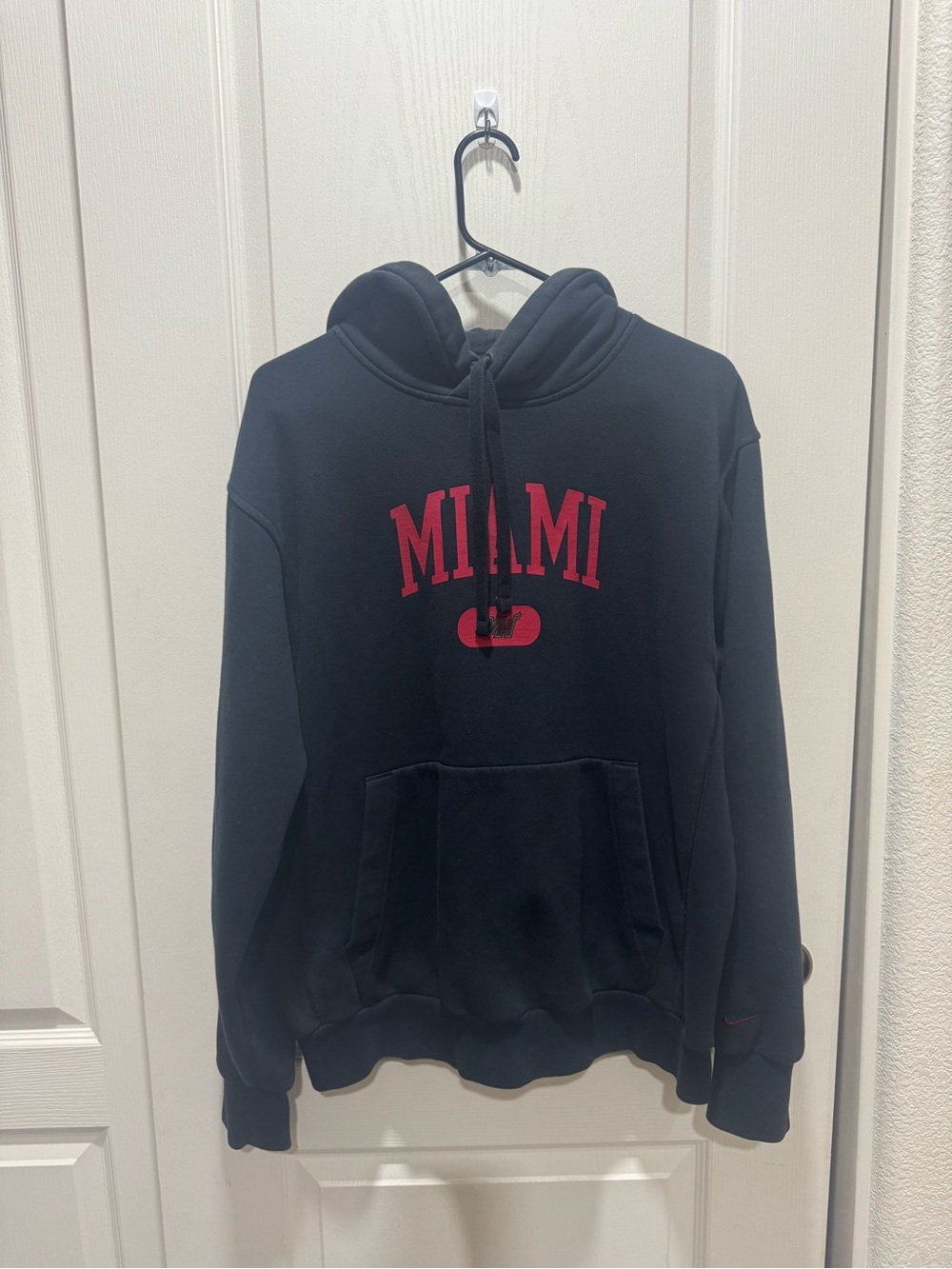 Nike NBA Miami Heat Hoodie Men’s Medium Black Red Pullover
